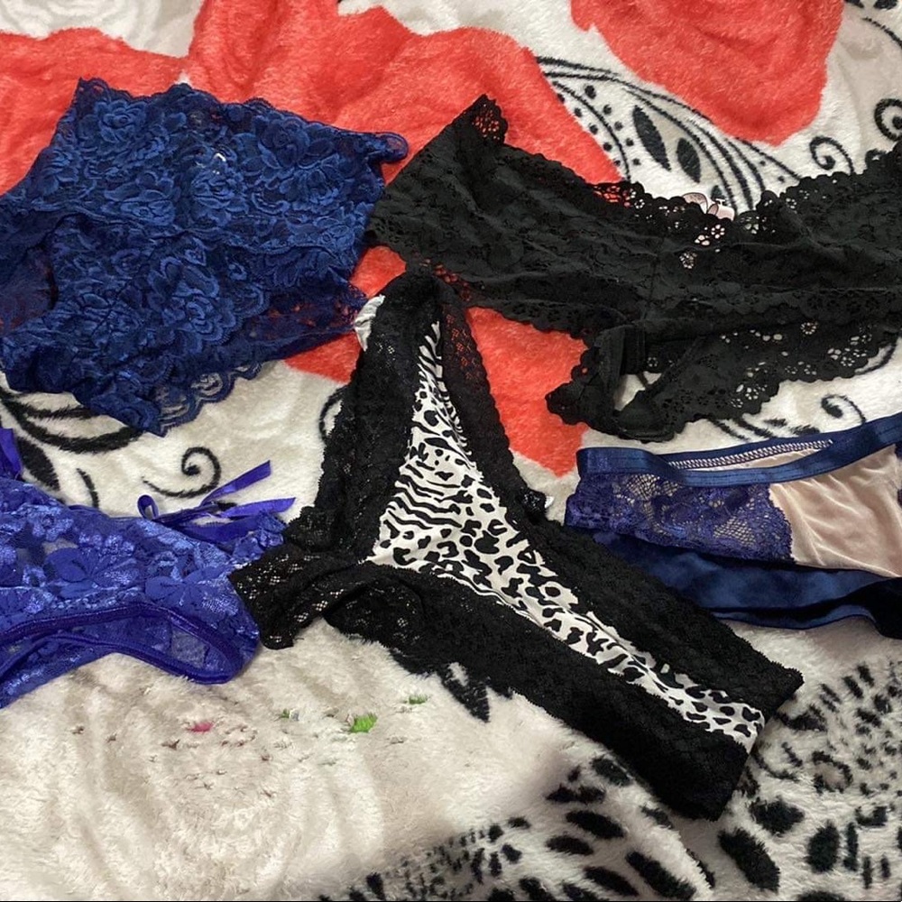 Big trash bag full of clothes Nike vs miss me jean $50 for all